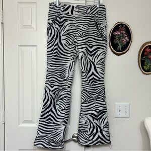 Skea zebra print ski snowboard snow pants 8 outdoors mountains vintage apres y2k